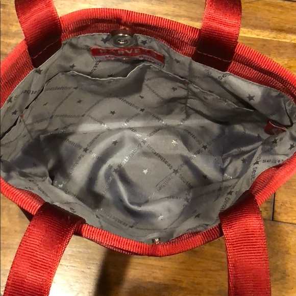 Seatbelt Purse - Picture 4 of 5